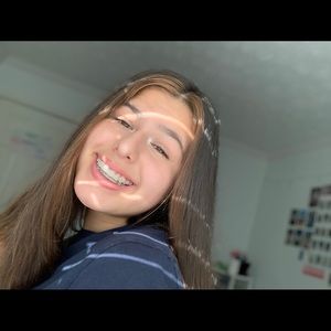 Meet your Posher, Daniela